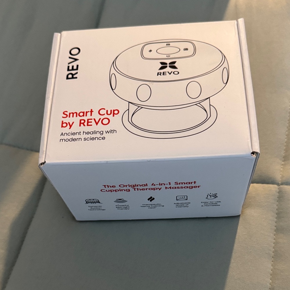 Revo Smart Cup Packaging in White and Red